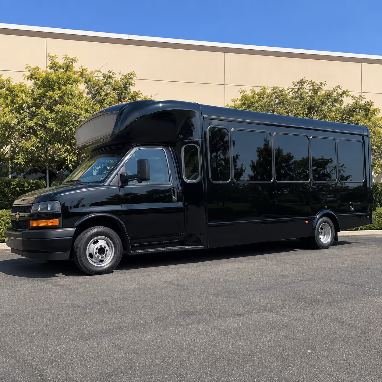 Minneapolis Birthday, Sweet 16, & Quinceañera Party Bus Rentals