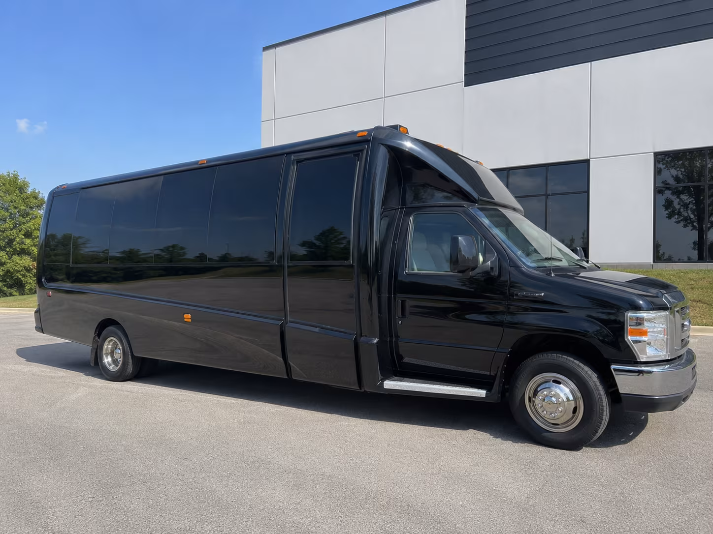 Minneapolis Homecoming & Prom Party Bus Rentals