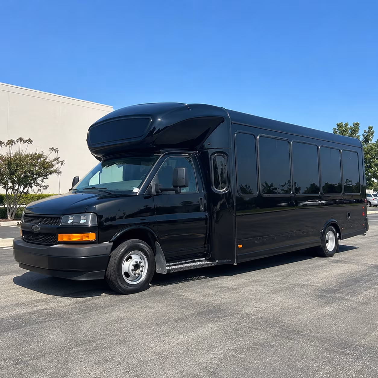 Minneapolis Winery Tour & Pub Crawl Transportation
